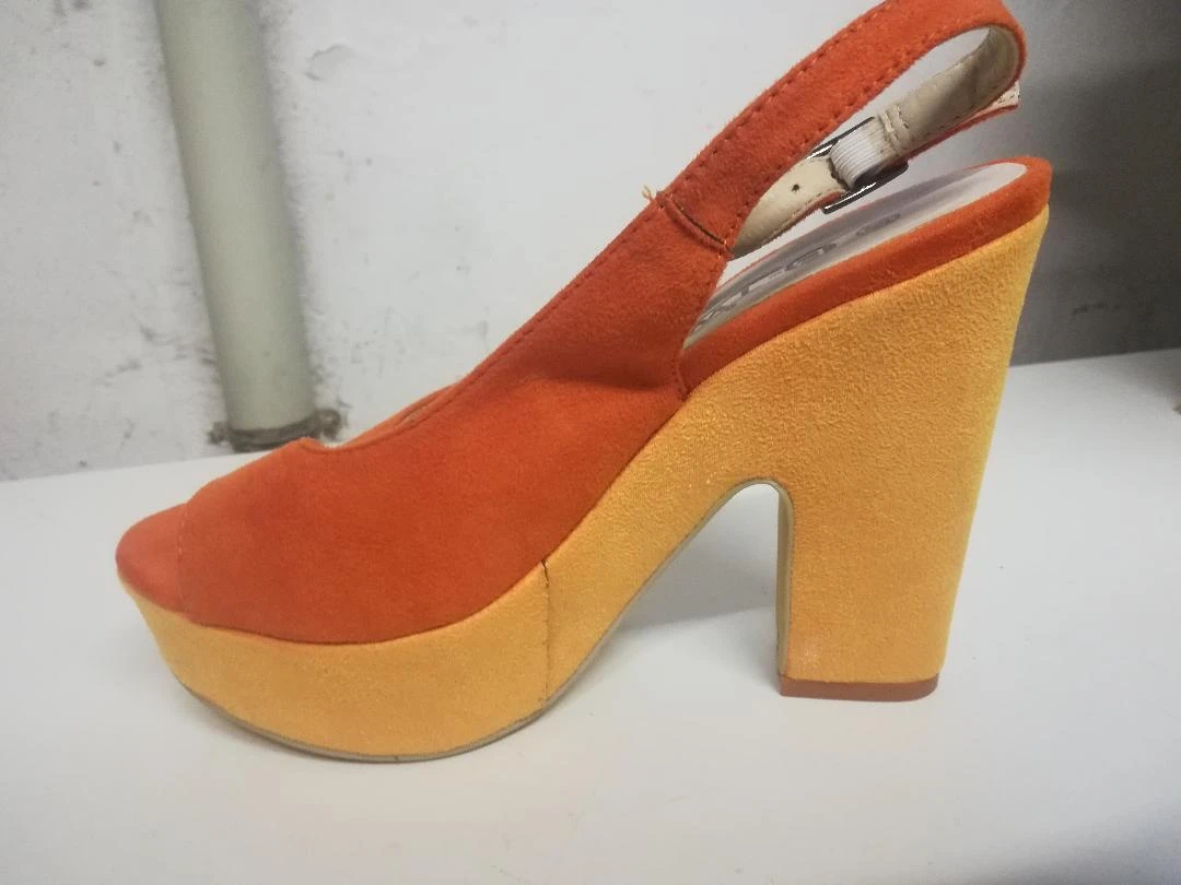 Escarpines Bicolore Naranja/Amarillo tacones 13 cm talla 37-nuevas (1 defecto) – photo 9